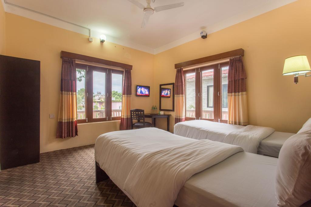 Hotel Peninsula Pokhara Ngoại thất bức ảnh