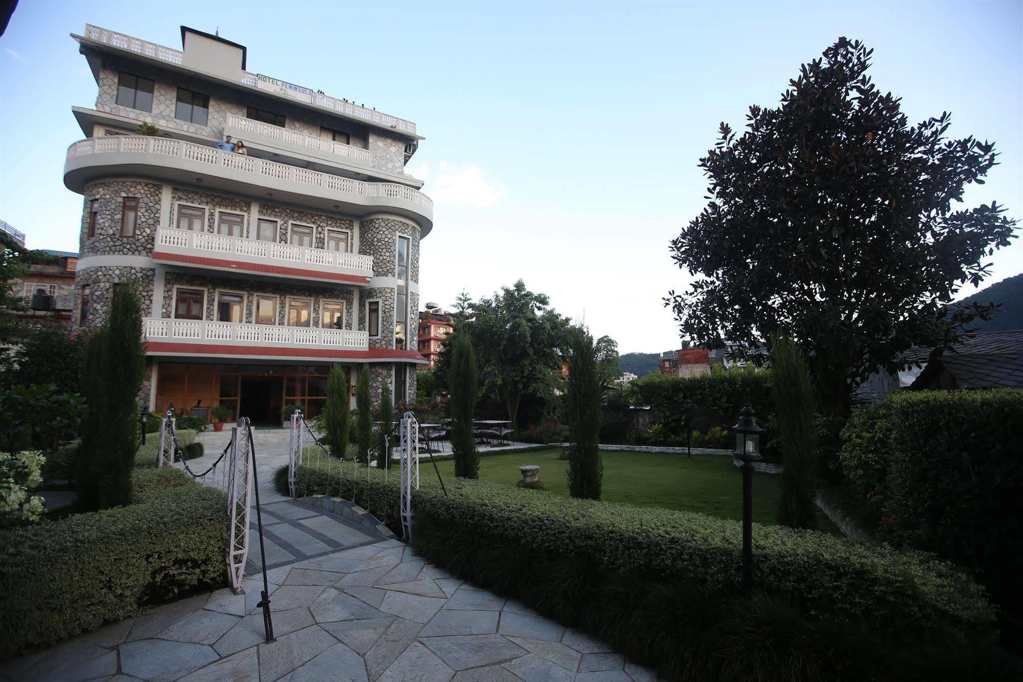 Hotel Peninsula Pokhara Ngoại thất bức ảnh